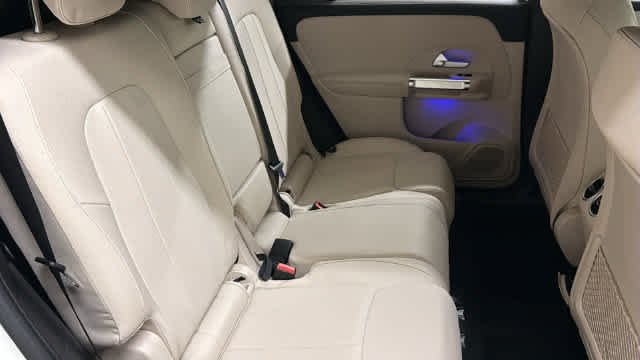 Used 2026 Polar White Mercedes-Benz GLB 250 image 35
