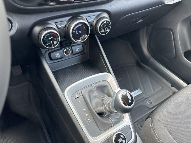 2025 Hyundai Venue SEL - Photo 26