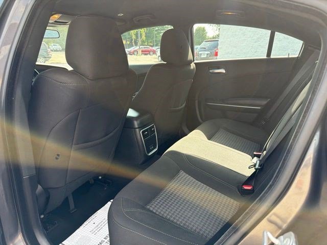 Used 2023 Granite Pearlcoat Dodge SXT image 15