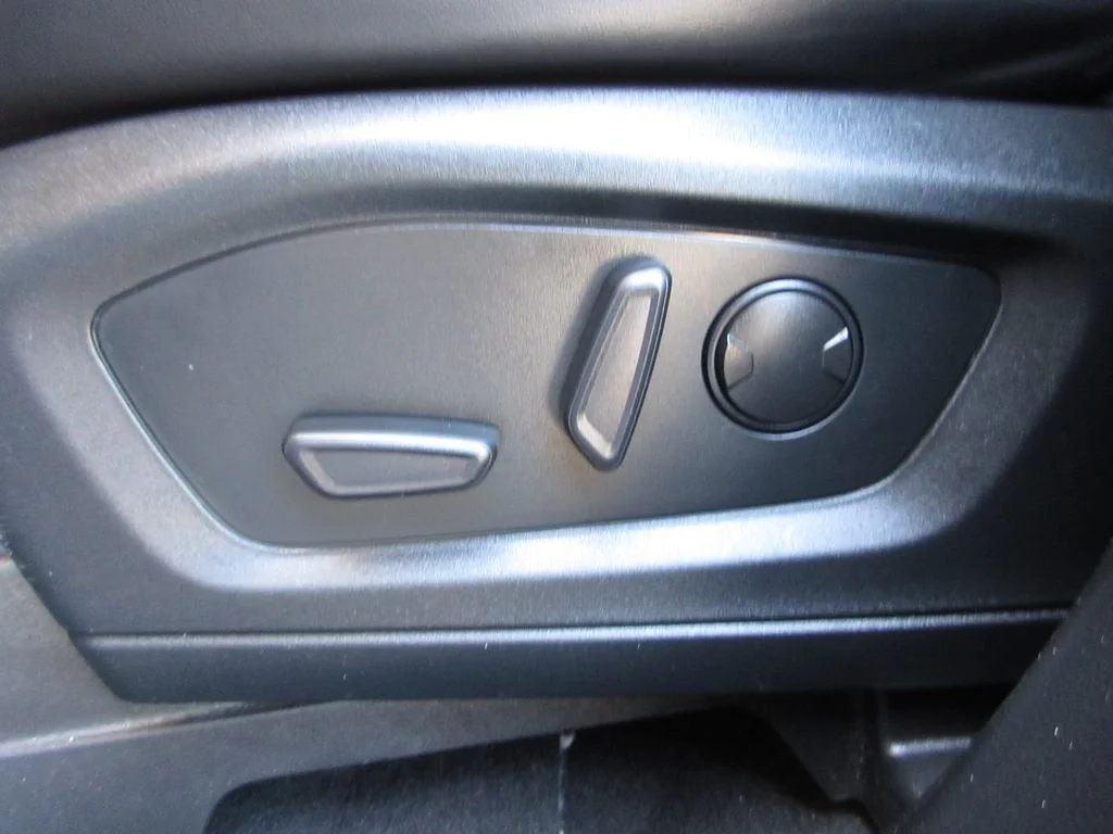 Used 2021 Agate Black Metallic Ford XLT image 12
