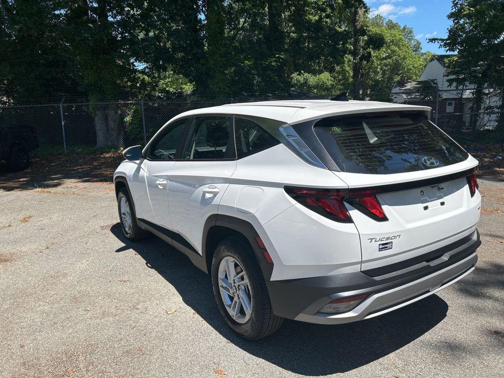 New 2026 White Hyundai SE AWD image 3