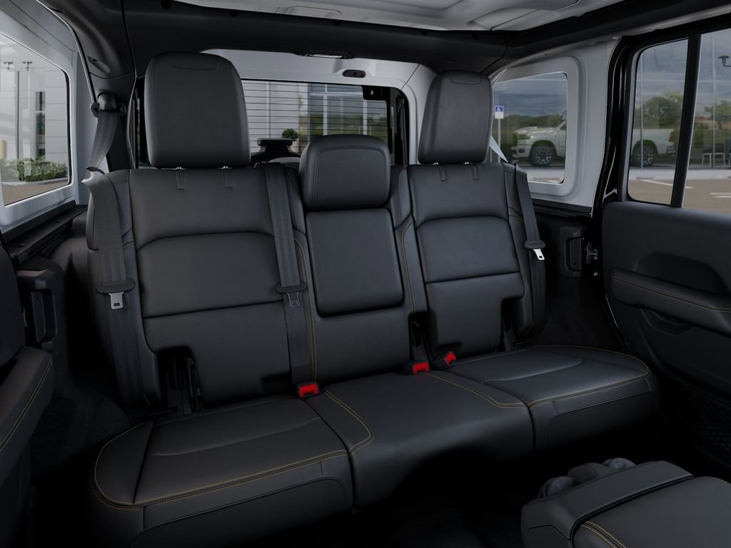 2025 Jeep Wrangler 4-Door Sahara - Photo 15