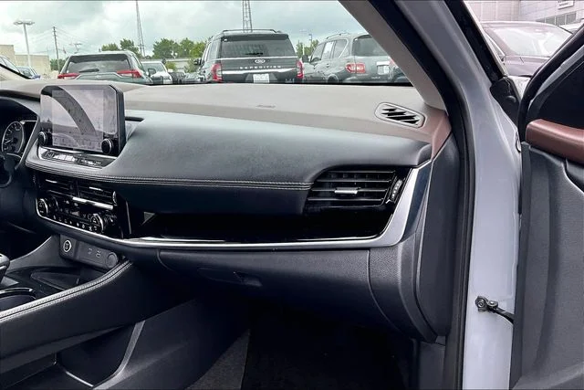 Used 2023 Gray Nissan SL image 23