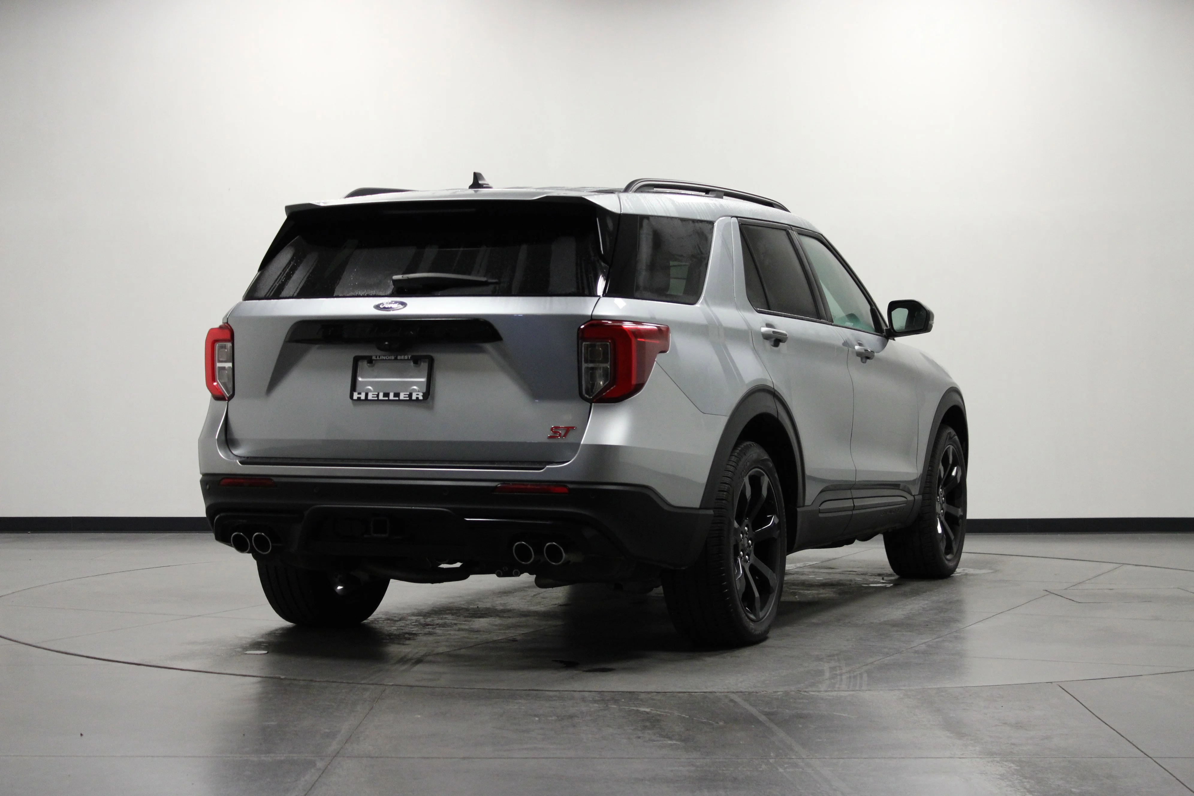 Used 2024 Silver Metallic Ford ST image 4