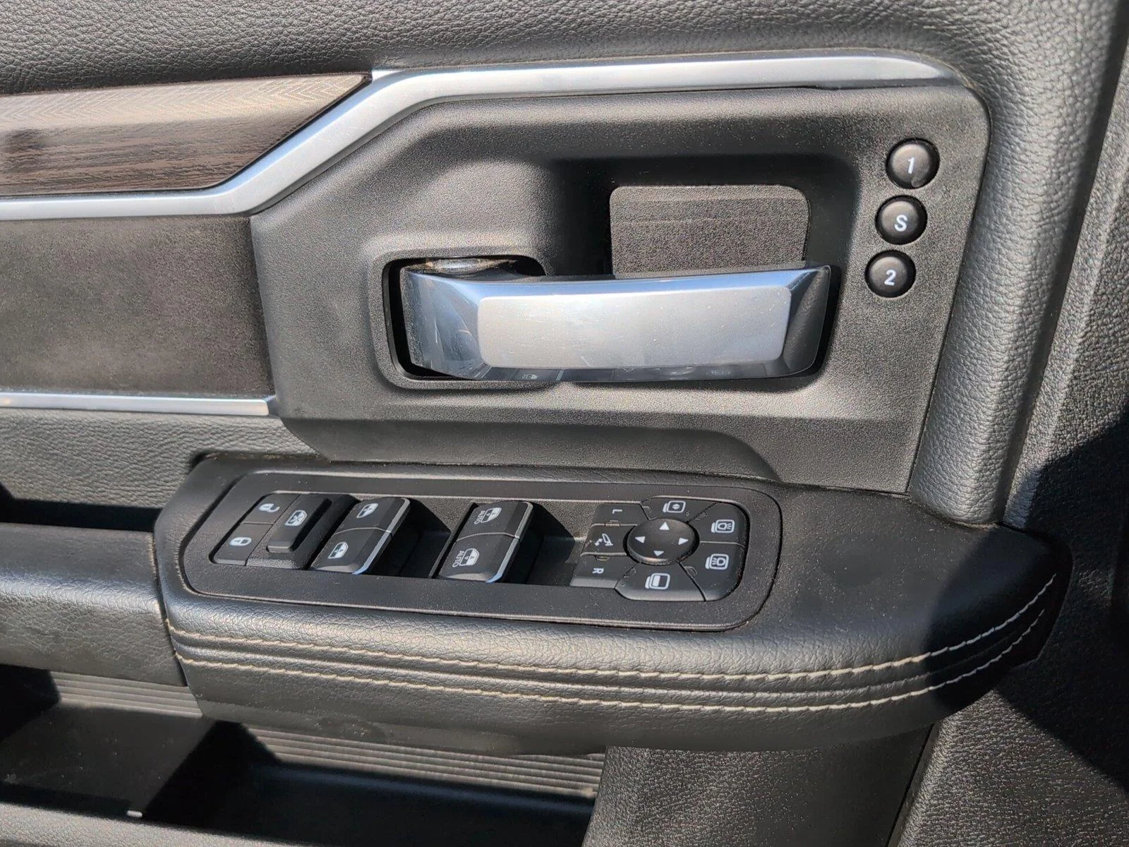 Used 2025 Bright White Clearcoat Ram Laramie image 17