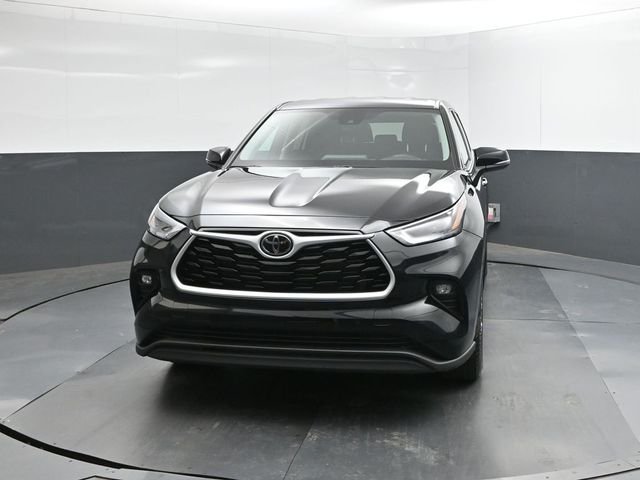Used 2025 Black Toyota LE image 22
