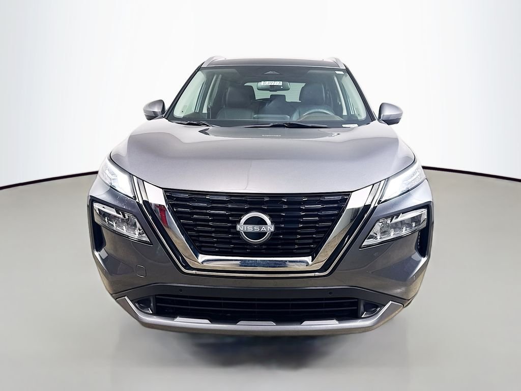 Used 2023 Gun Metallic Nissan SL image 2