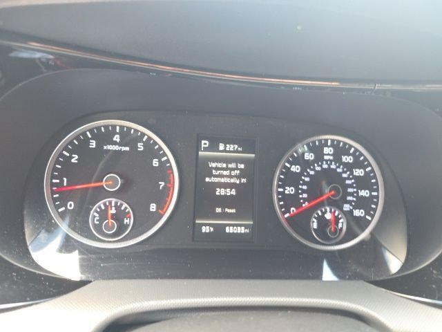 Used 2022 Gray Kia LXS image 5