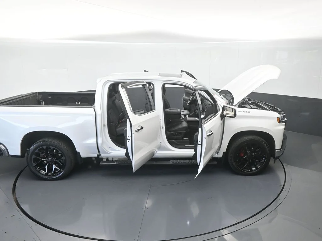 Used 2022 Iridescent Pearl Tricoat Chevrolet LTZ image 72