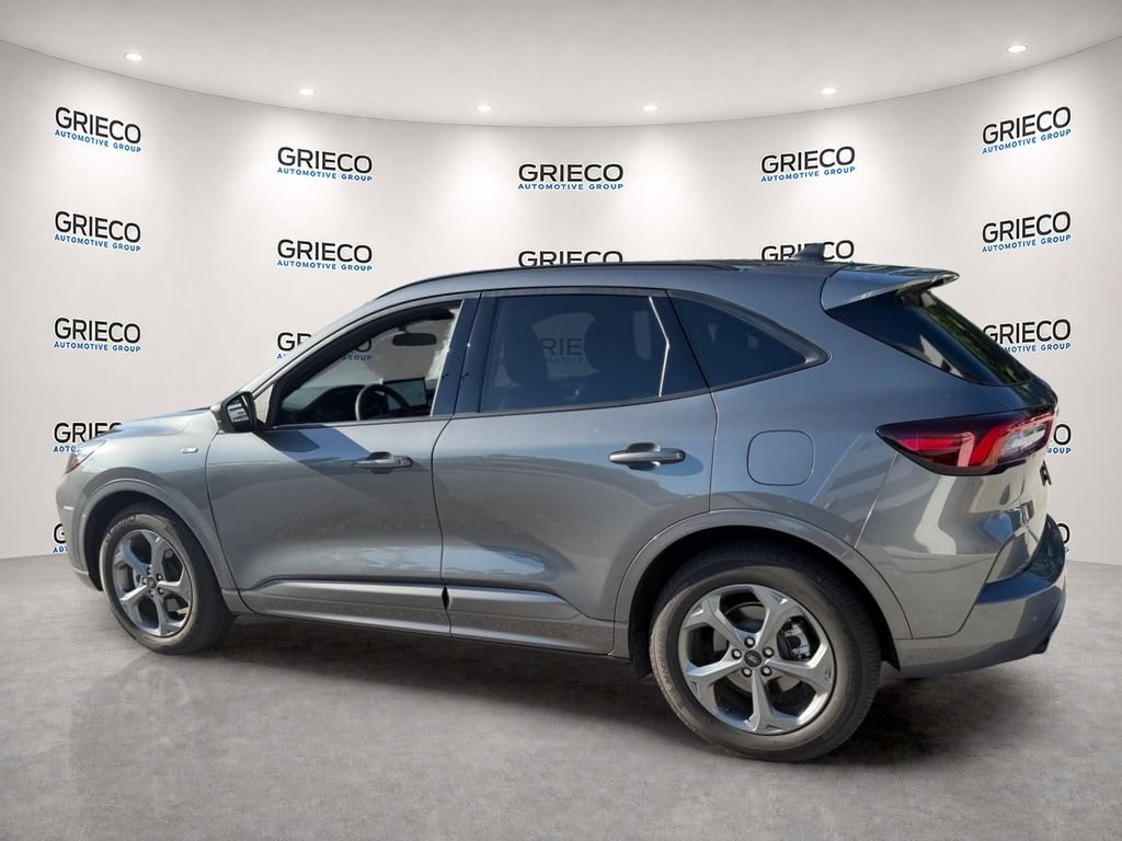 Used 2024 Gray Ford ST-Line image 5
