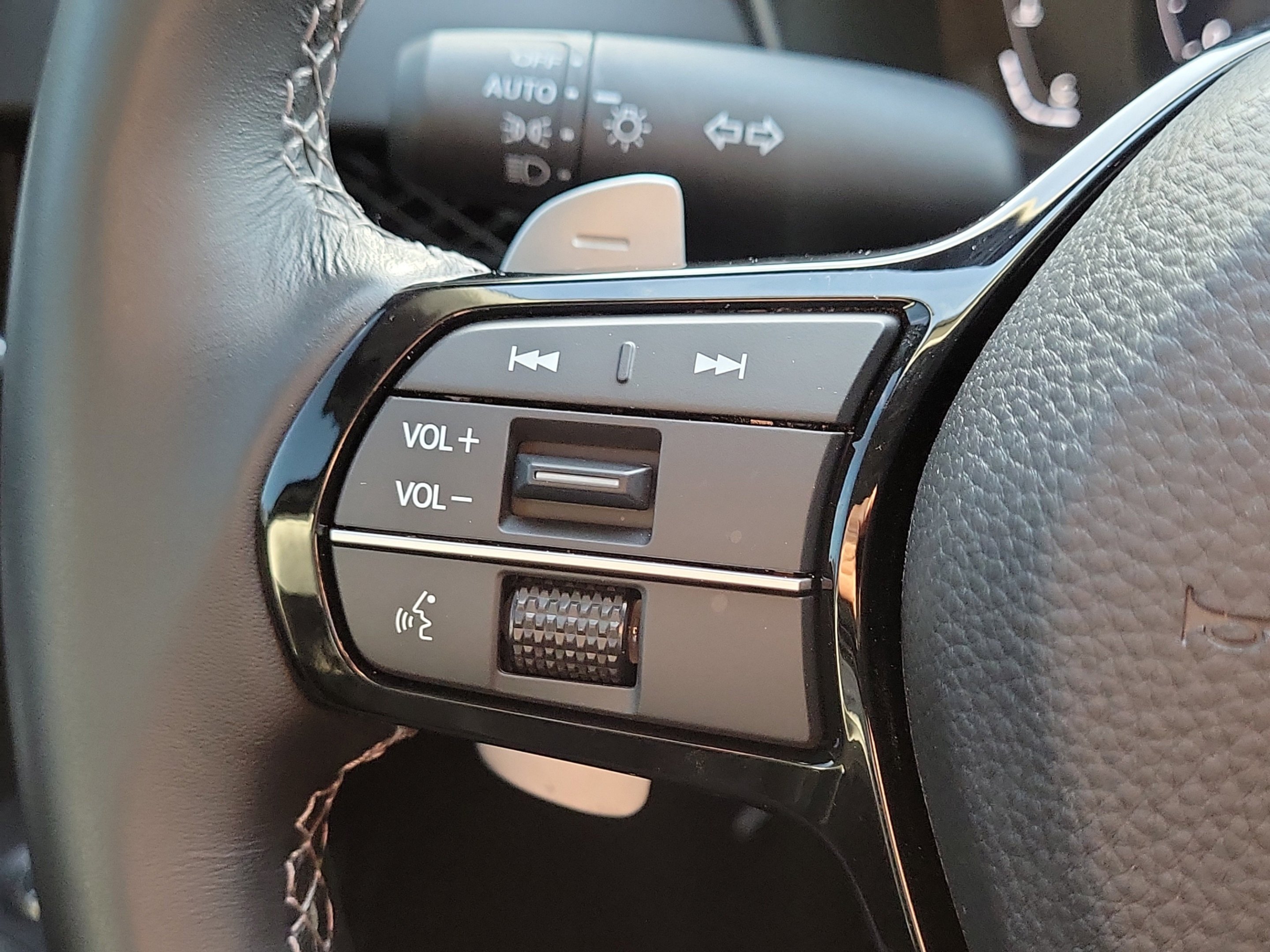Used 2025 Urban Gray Acura NAVI image 29