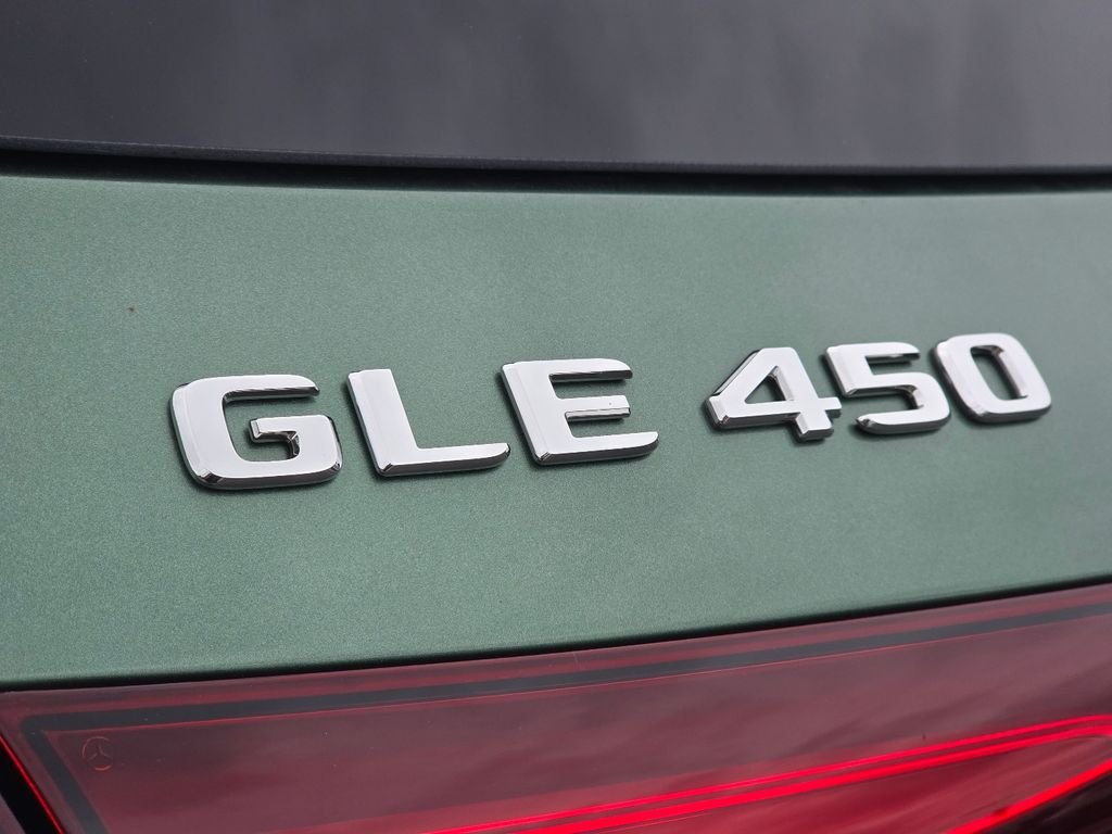 New 2026 MANUFAKTUR Ireland Mid Green Metallic Mercedes-Benz GLE 450 image 21