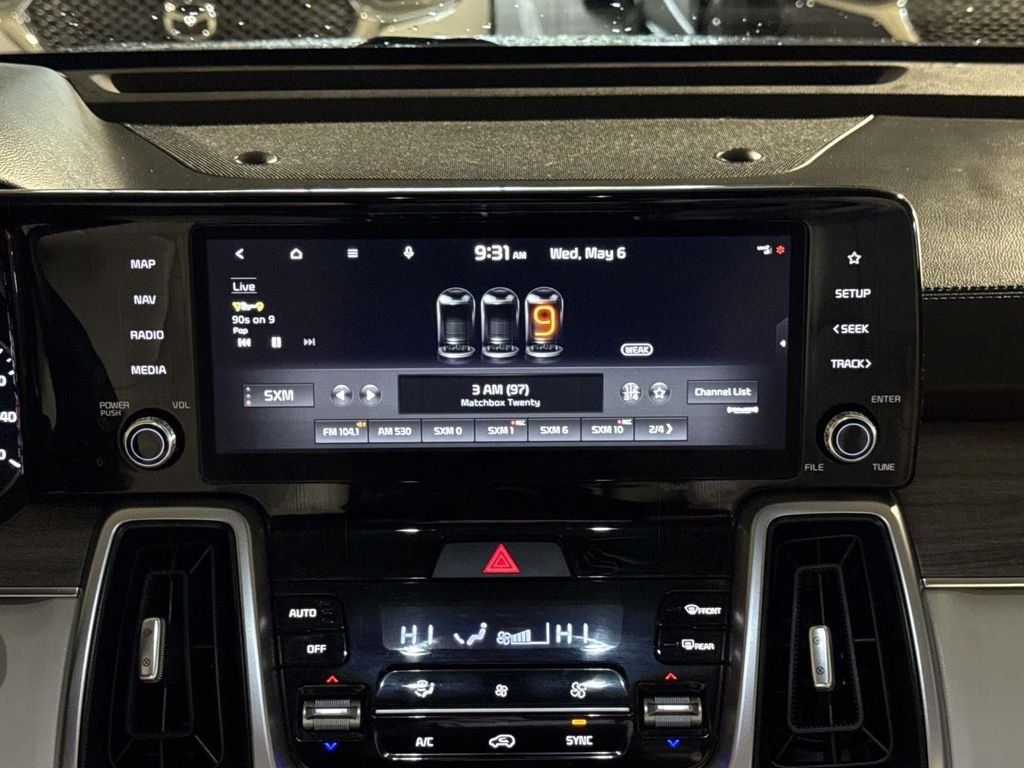 Used 2022 Black Kia S image 19