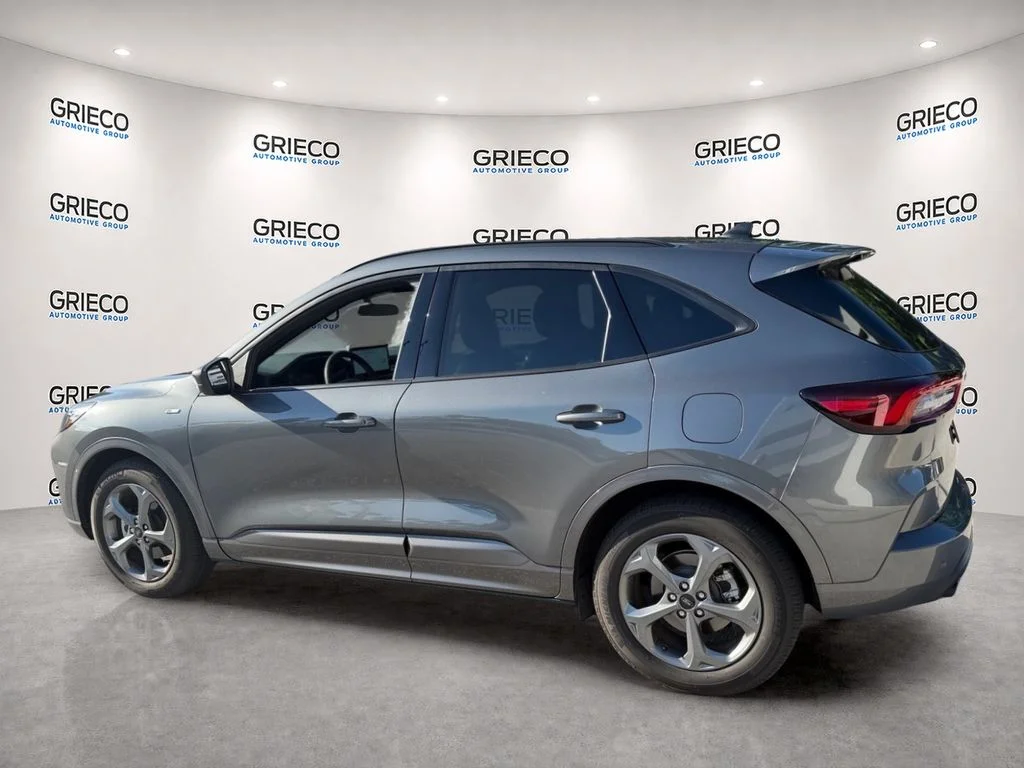 Used 2024 Carbonized Gray Metallic Ford ST-Line image 5