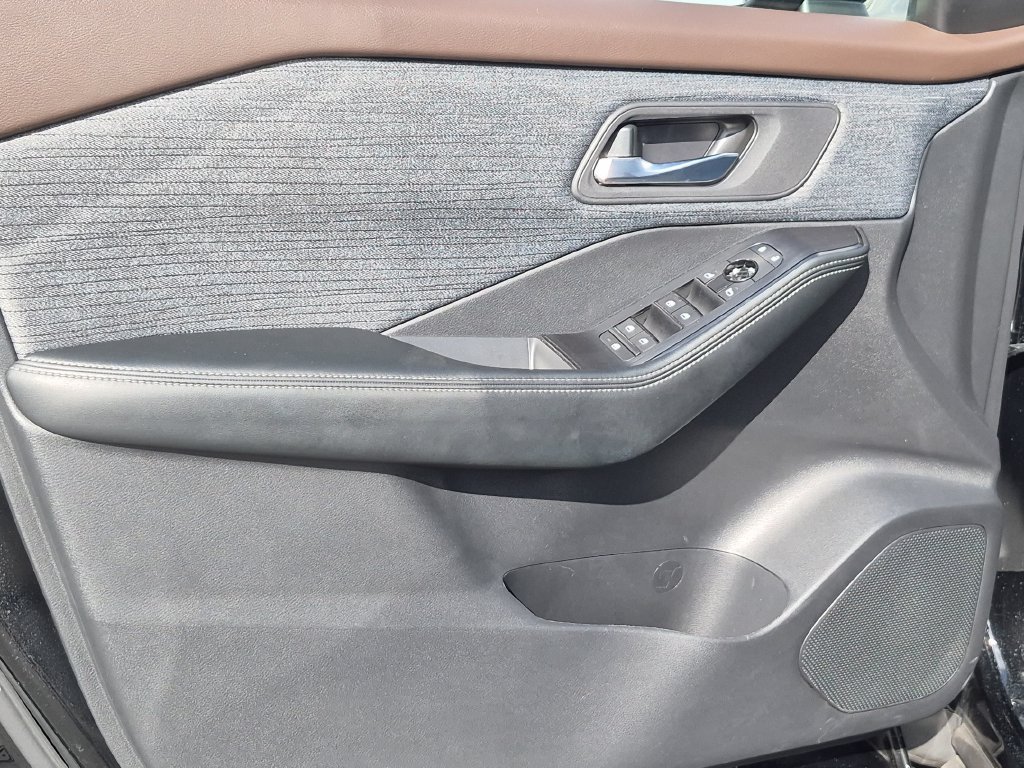Used 2023 Black Nissan SV image 12