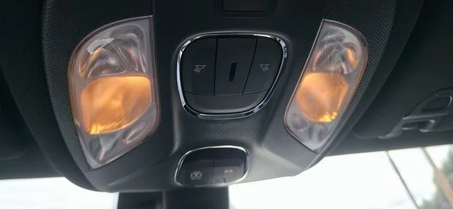 New 2026 Diamond Black Crystal Pearl-Coat Exterior Paint Jeep Limited image 32