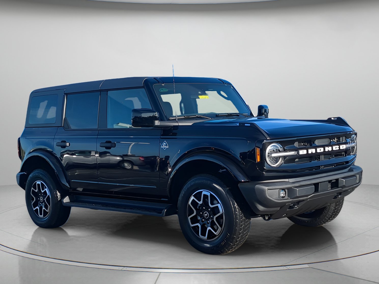New 2026 Shadow Black Ford Outer Banks® image 35