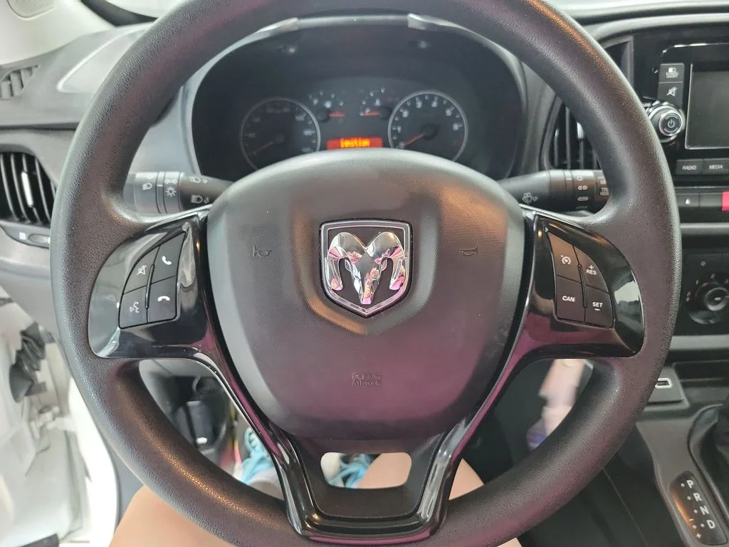 Used 2022 White Ram Base image 21