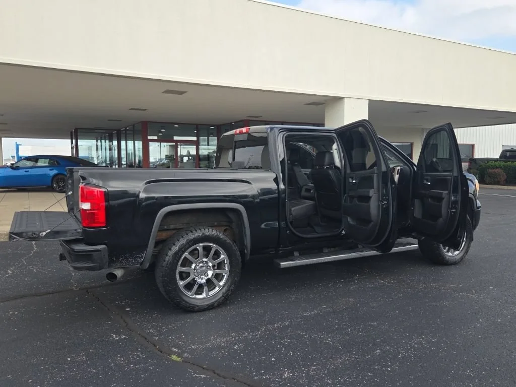 Used 2015 ONYX BLACK GMC Denali image 23