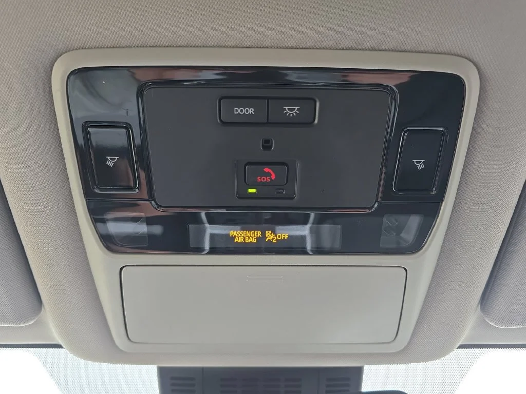 Used 2024  Toyota XLE image 29