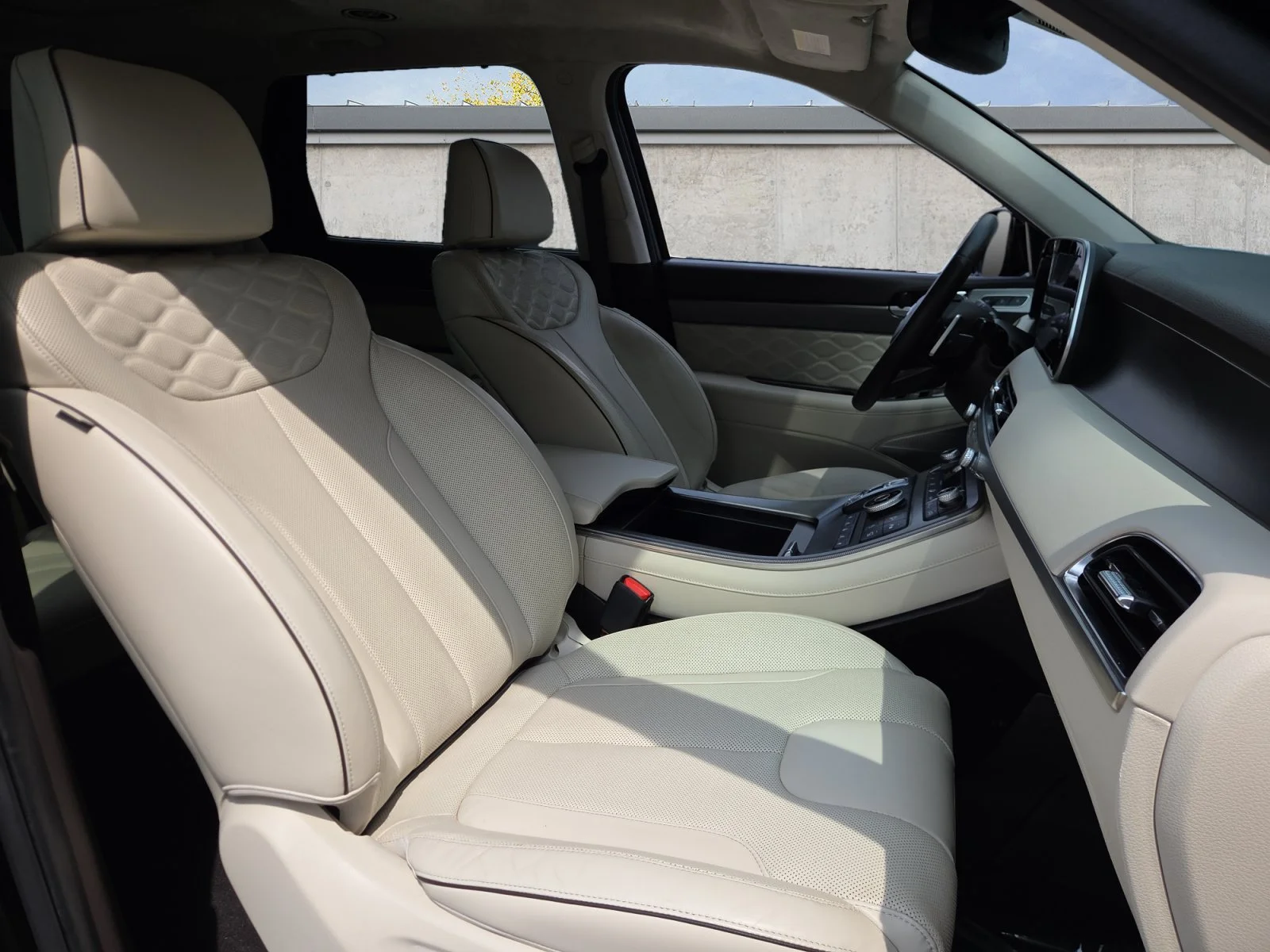 Used 2020 Becketts Black Hyundai Limited image 30