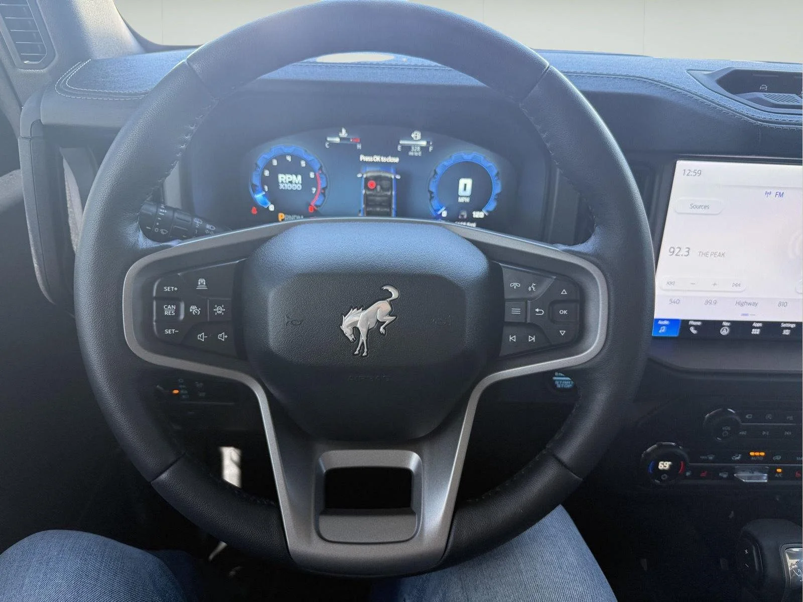 Used 2025 Oxford White Ford Badlands image 17