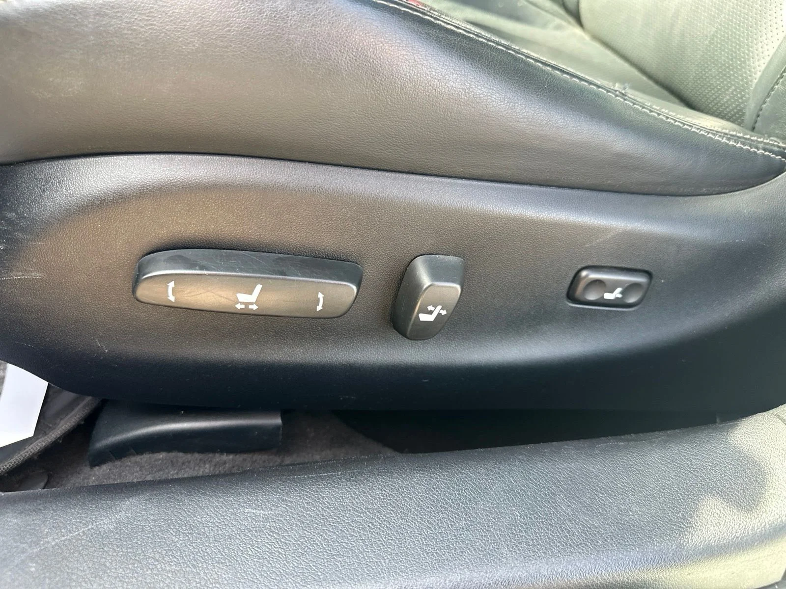 Used 2011 Black Lexus 250 image 13
