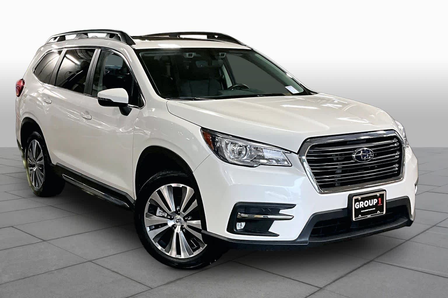 Used 2022 Crystal White Pearl Subaru Limited image 3