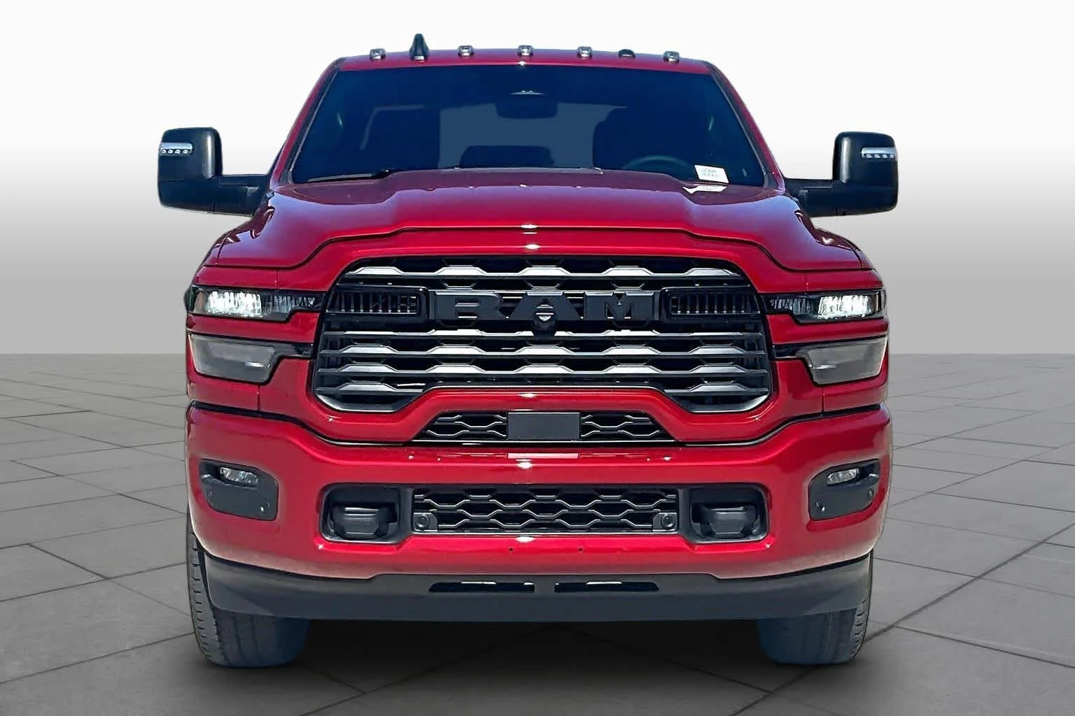 New 2026 Molten Red Pearl-Coat Exterior Paint RAM Big Horn image 4