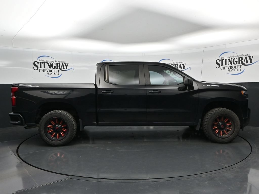 Used 2019 BLACK Chevrolet RST image 8