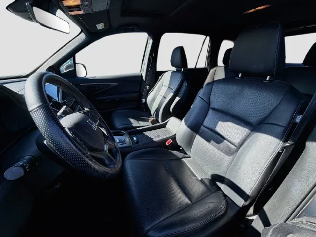 Used 2023  Honda EX-L image 10