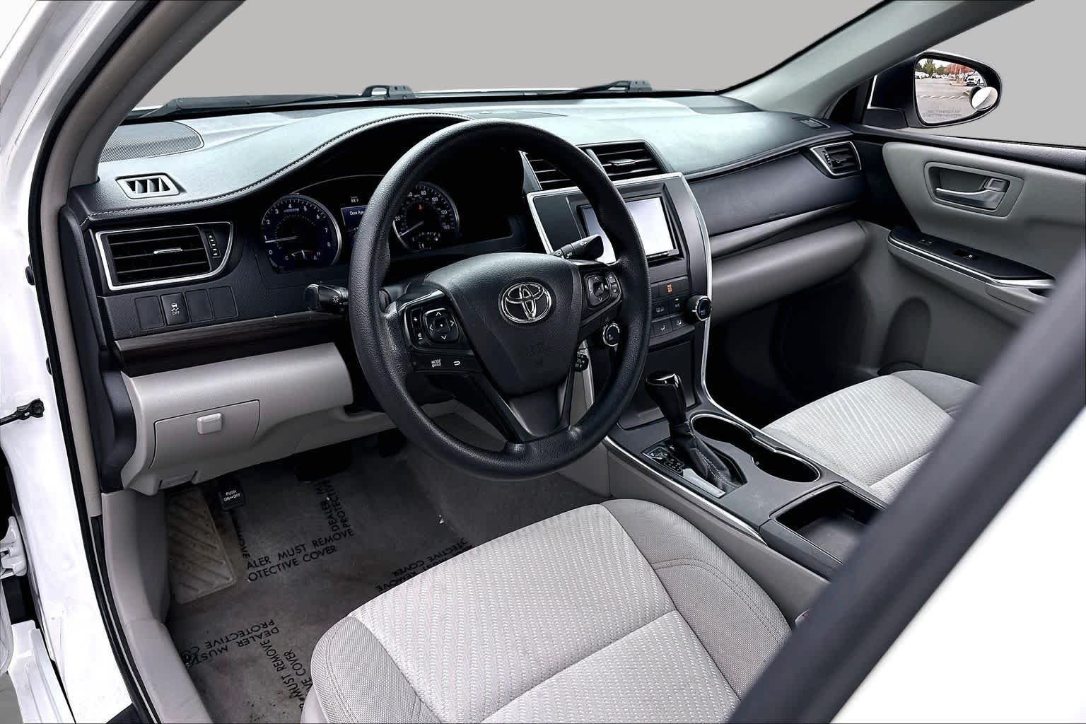 Used 2016 Super White Toyota LE image 18