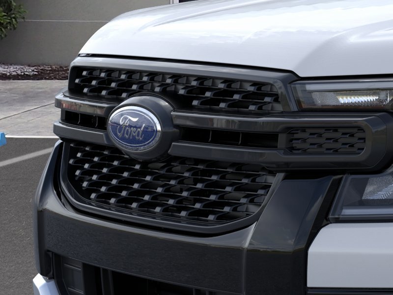 New 2026 Oxford White Ford XLT image 17