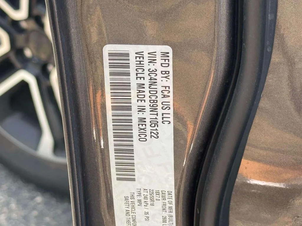 Used 2022 Gray Jeep Limited image 18