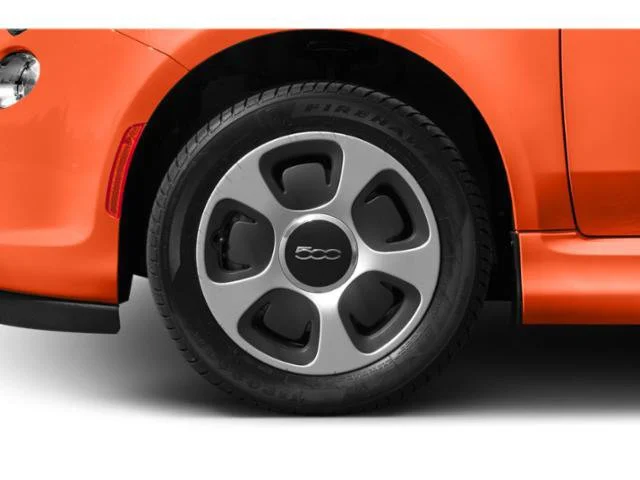 Used 2015 Electric Orange Tri-Coat Pearlcoat FIAT Battery Electric image 15