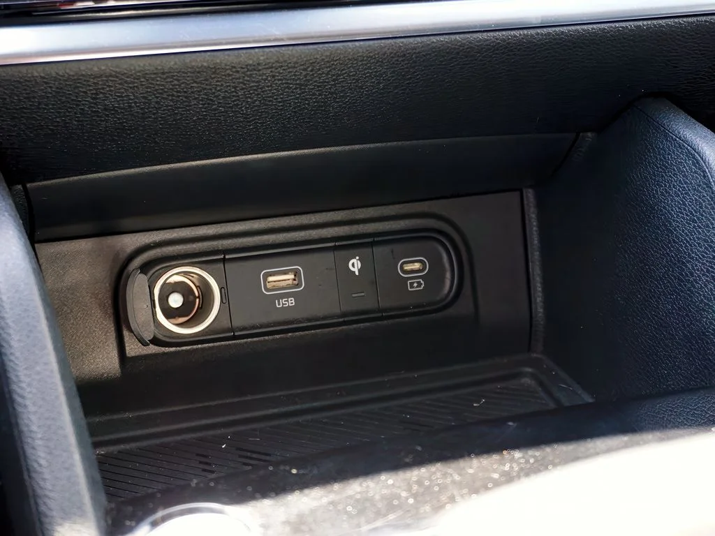 2023 Kia Sportage EX - Photo 25
