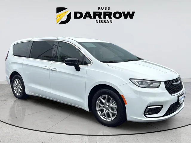 Used 2024 White Chrysler Touring L image 7