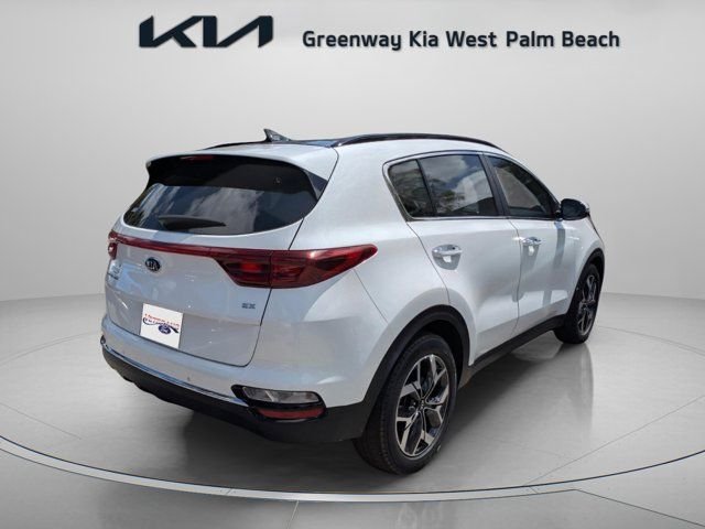 Used 2022 White Kia EX image 8