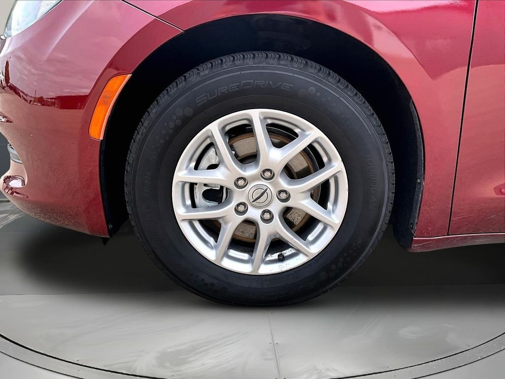 Used 2023 Red Chrysler LX image 36