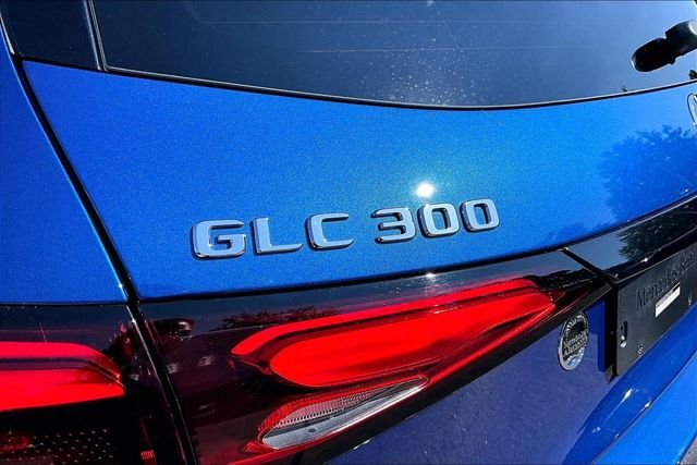 Used 2026 Blue Mercedes-Benz GLC 300 image 8