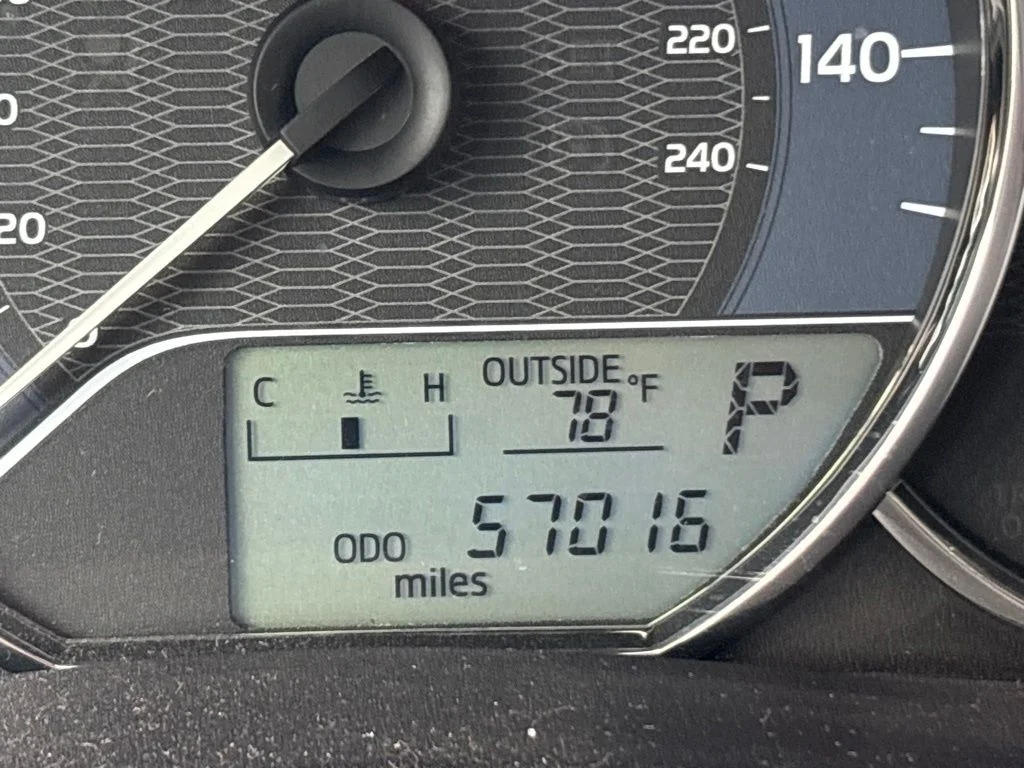 Used 2016 Silver Toyota LE image 18