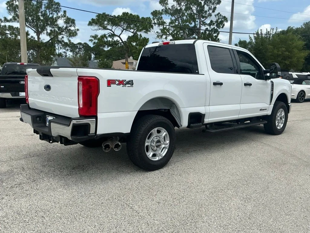 Used 2025 White Ford XLT image 17