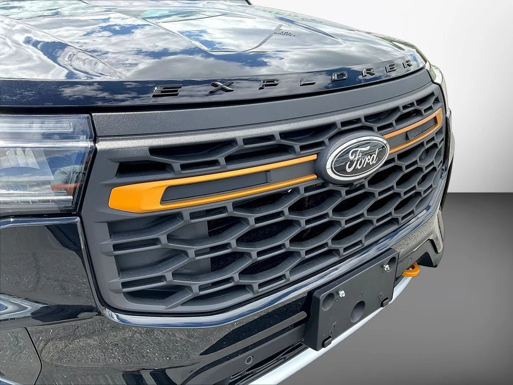 New 2026 Agate Black Metallic Ford Tremor® image 34