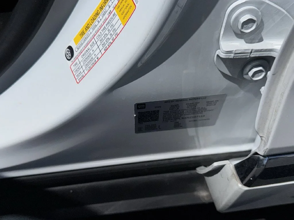 Used 2022 White GMC Denali image 35