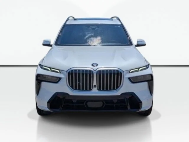Used 2023 White BMW xDrive40i image 2