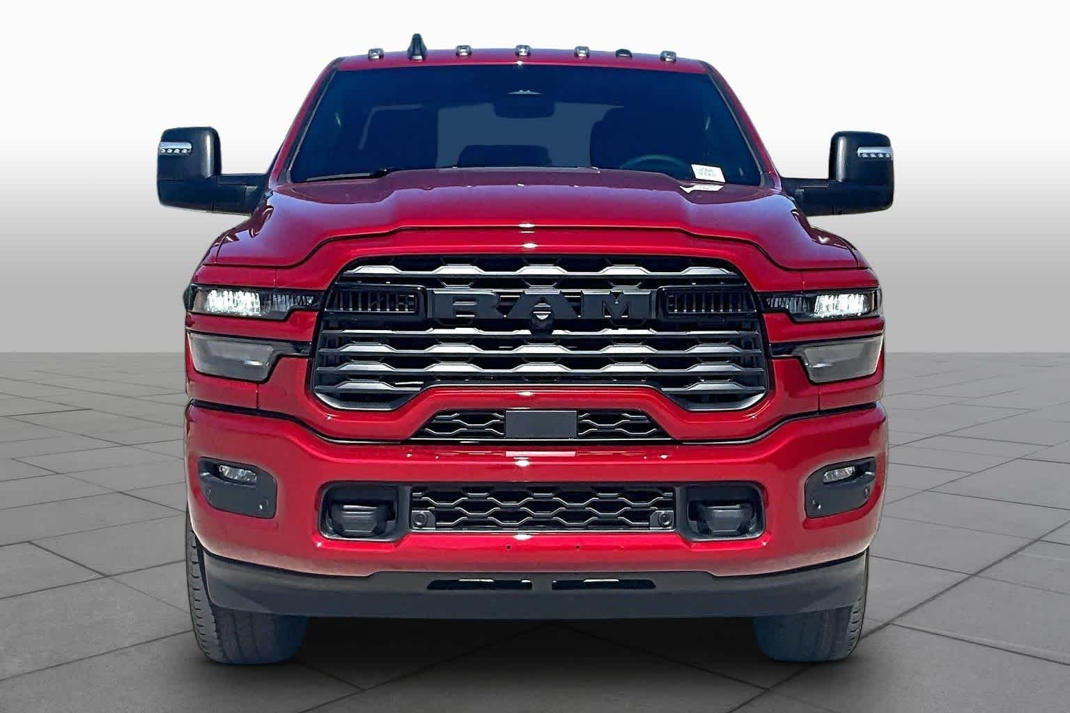 New 2026 Molten Red Pearl-Coat Exterior Paint RAM Big Horn image 4