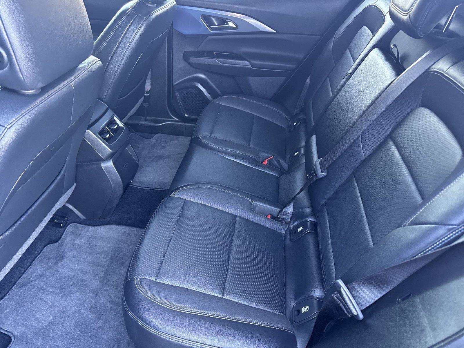 2024 Chevrolet Equinox EV LT - Photo 29