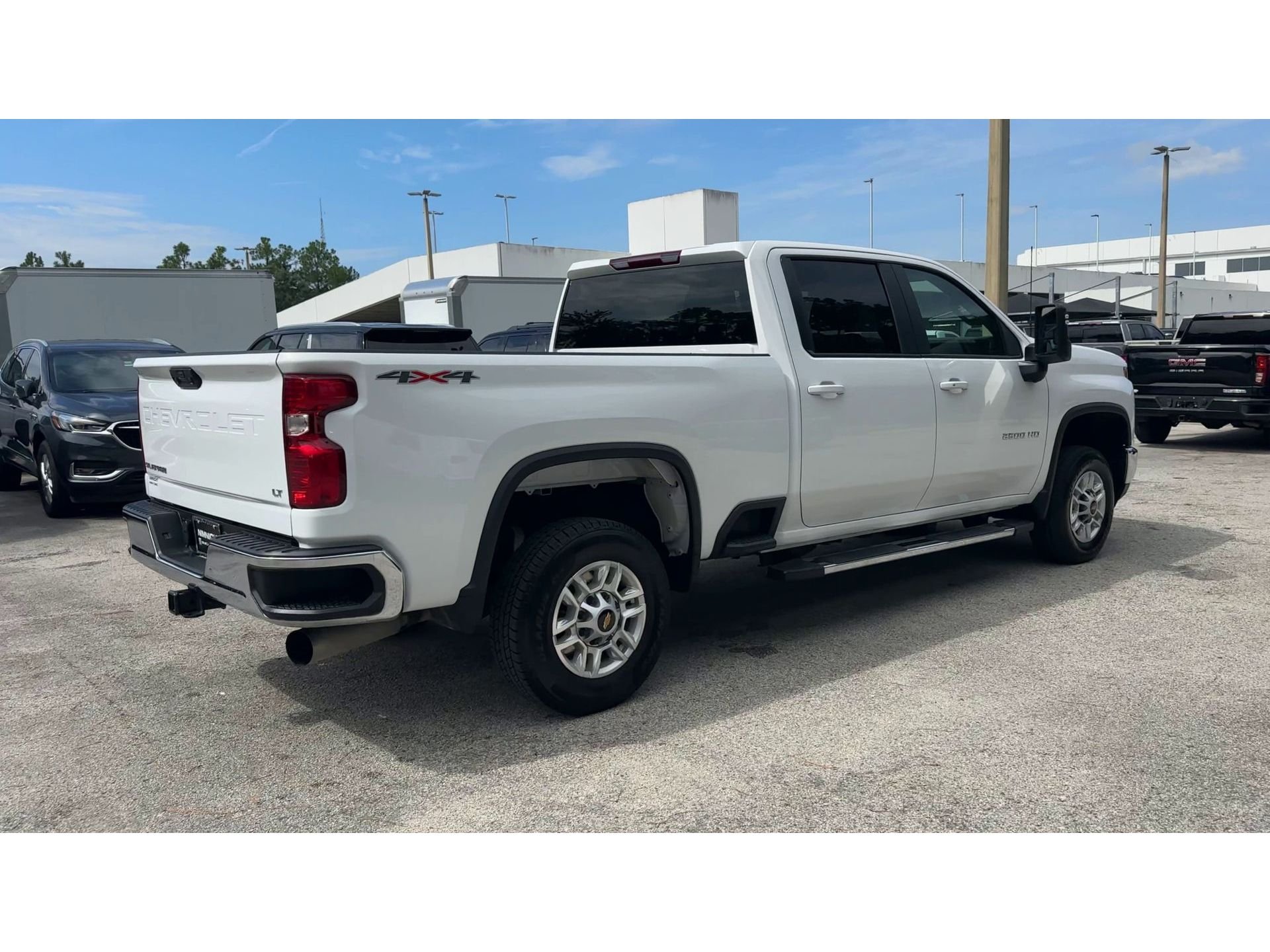 2025 Chevrolet Silverado 2500HD LT - Photo 8