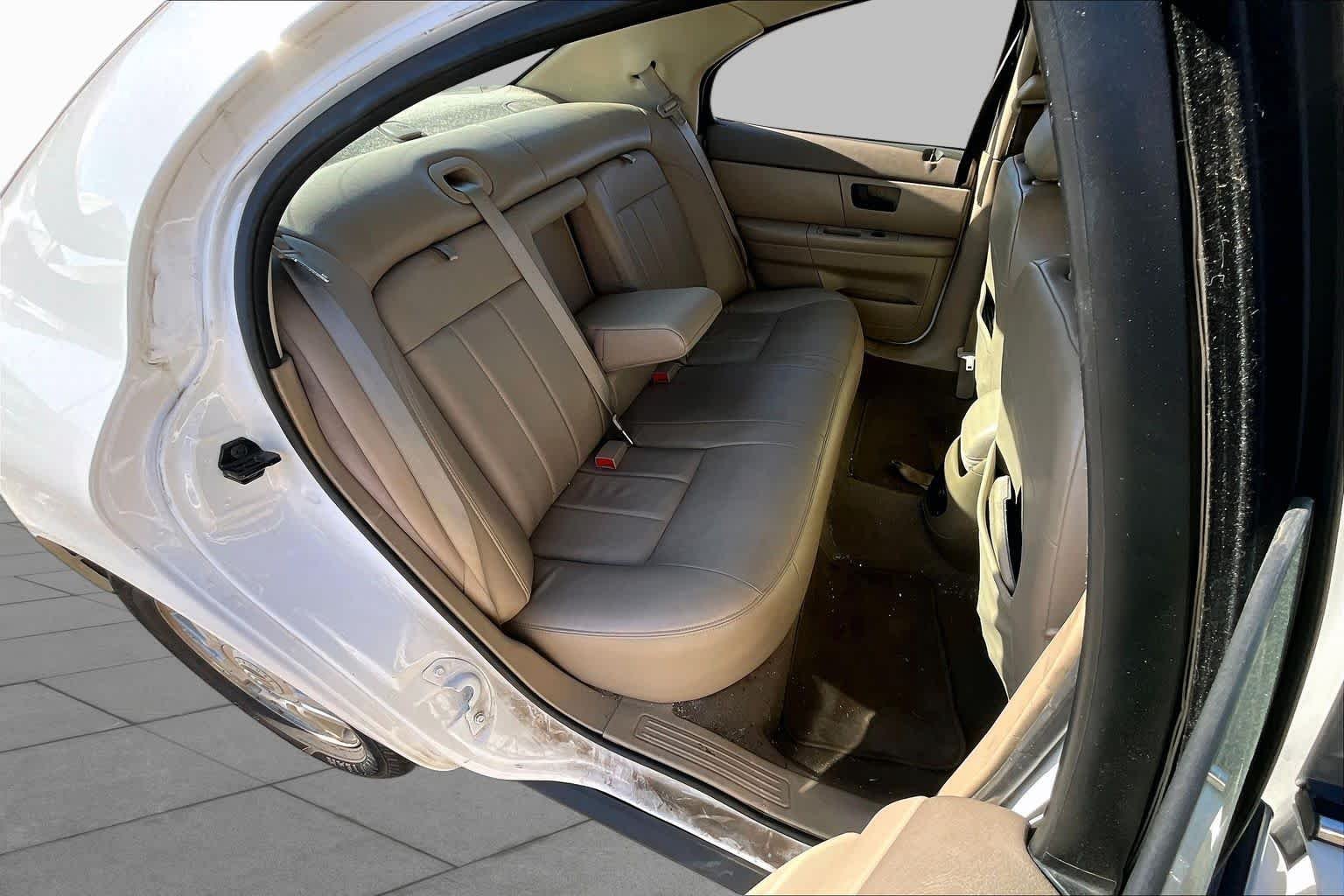 Used 2005 Vibrant White Mercury LS image 18