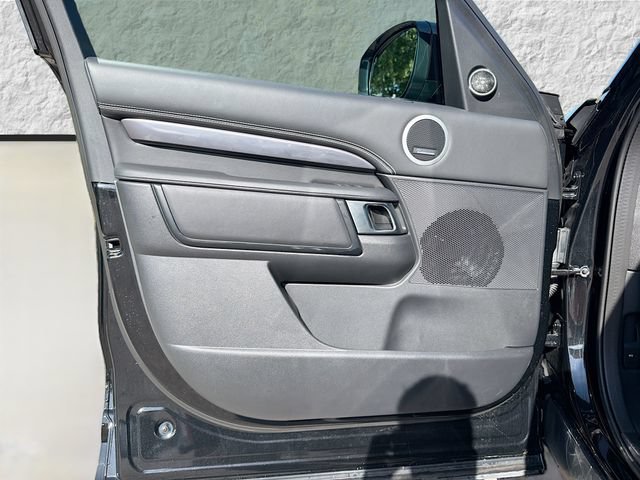 Used 2025 Santorini Black Metallic Land Rover Metropolitan Edition image 24